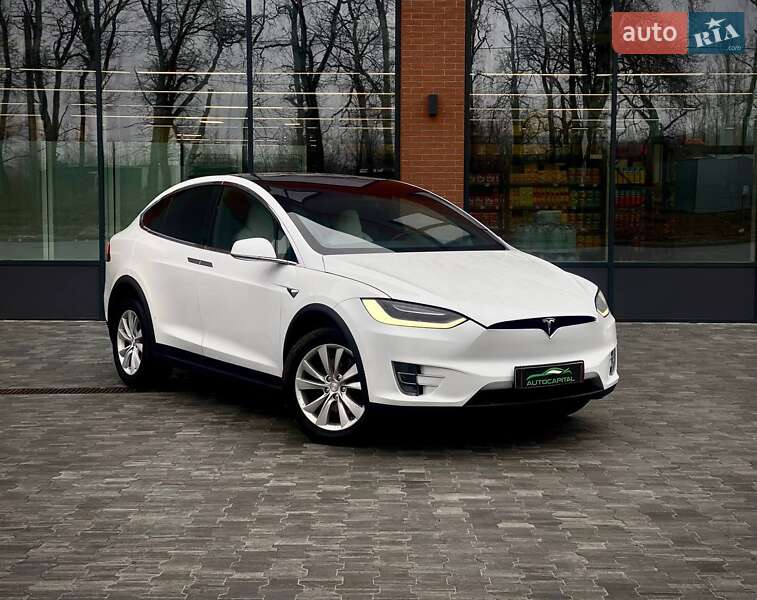 Позашляховик / Кросовер Tesla Model X 2017 в Києві