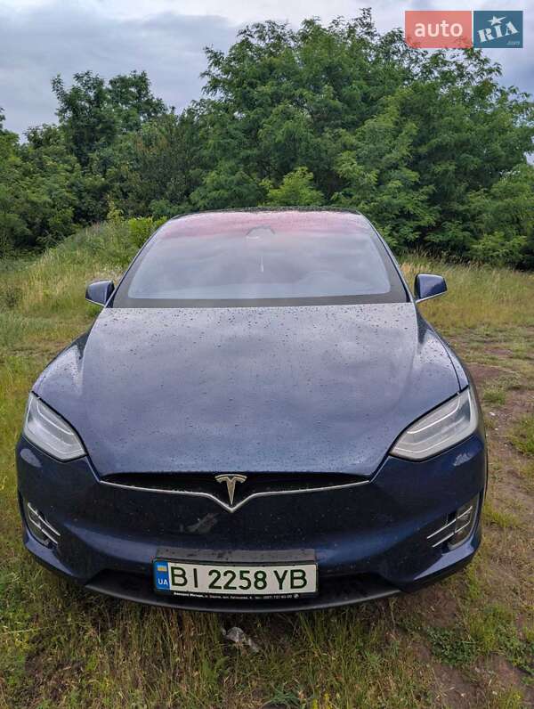 Внедорожник / Кроссовер Tesla Model X 2017 в Полтаве