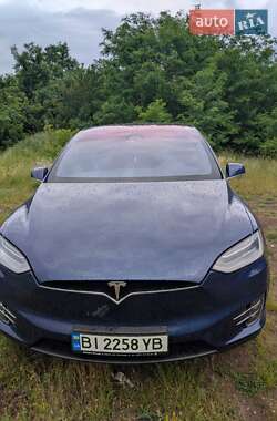 Внедорожник / Кроссовер Tesla Model X 2017 в 
