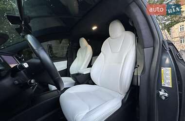 Позашляховик / Кросовер Tesla Model X 2020 в 