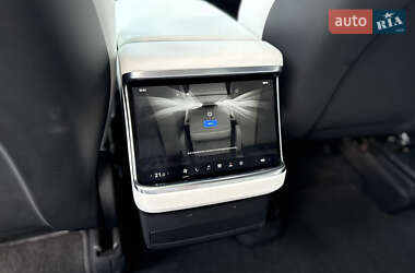 Позашляховик / Кросовер Tesla Model X 2022 в 