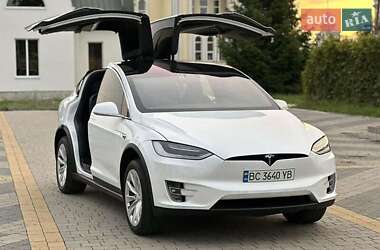 Внедорожник / Кроссовер Tesla Model X 2018 в 