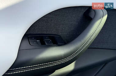 Внедорожник / Кроссовер Tesla Model X 2023 в 