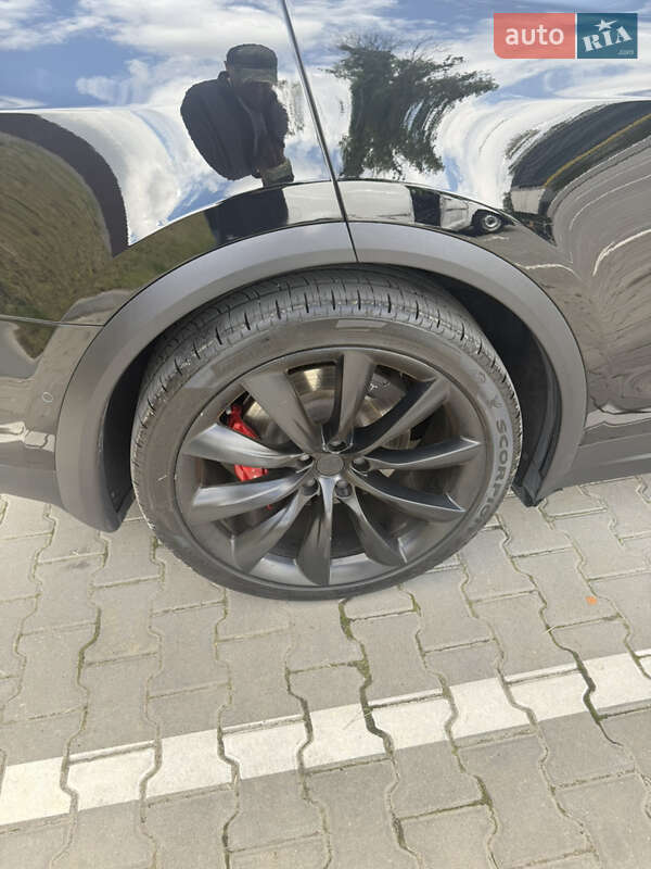 Внедорожник / Кроссовер Tesla Model X 2019 в Тернополе
