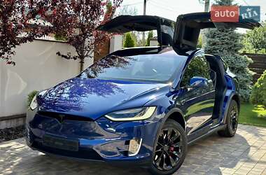 Позашляховик / Кросовер Tesla Model X 2016 в 