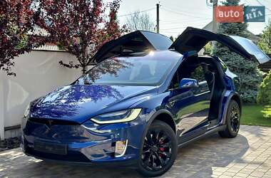 Позашляховик / Кросовер Tesla Model X 2016 в 