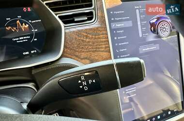 Позашляховик / Кросовер Tesla Model X 2016 в 