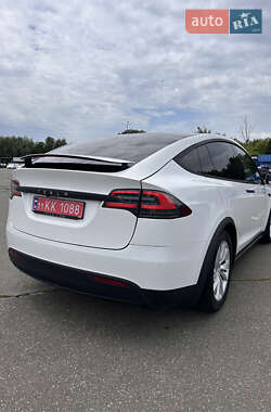 Внедорожник / Кроссовер Tesla Model X 2017 в 