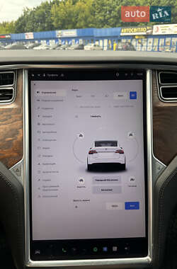 Внедорожник / Кроссовер Tesla Model X 2017 в 