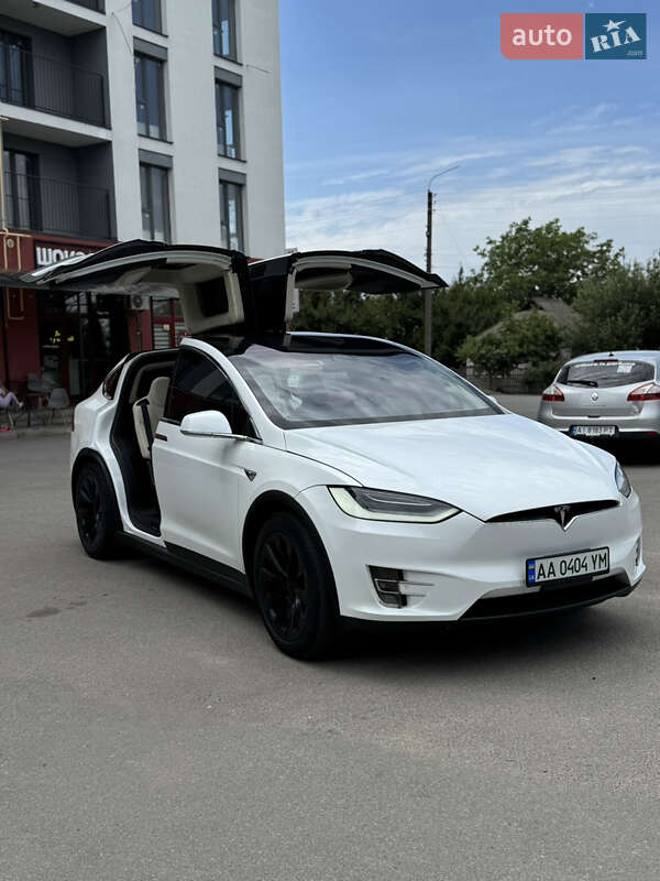 Внедорожник / Кроссовер Tesla Model X 2018 в Киеве