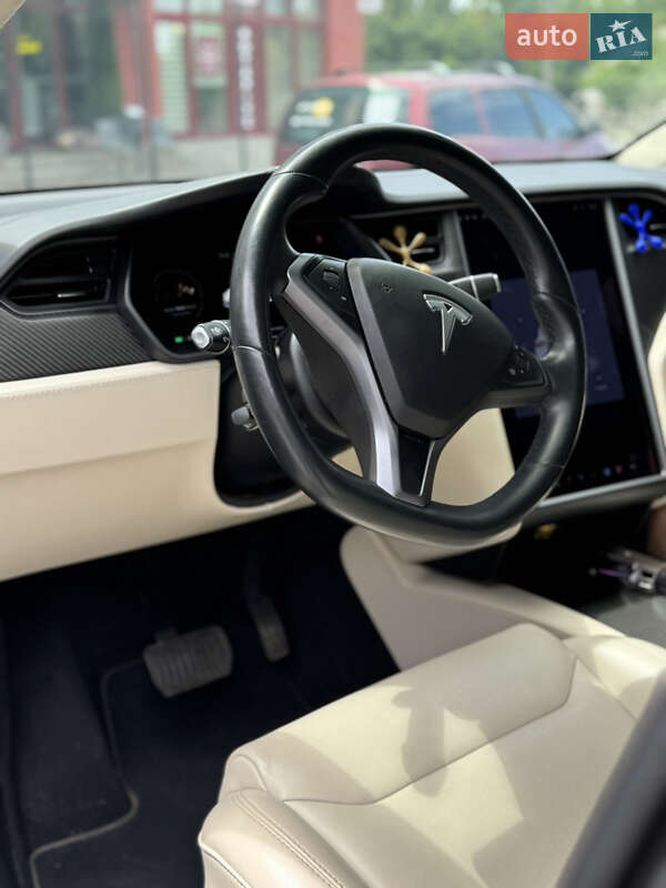 Внедорожник / Кроссовер Tesla Model X 2018 в Киеве