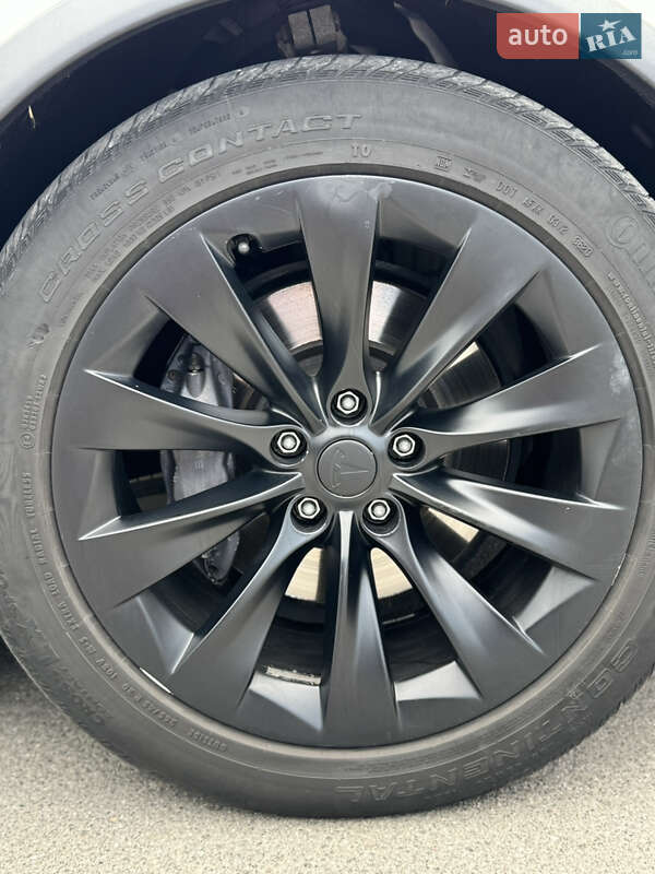 Внедорожник / Кроссовер Tesla Model X 2018 в Киеве