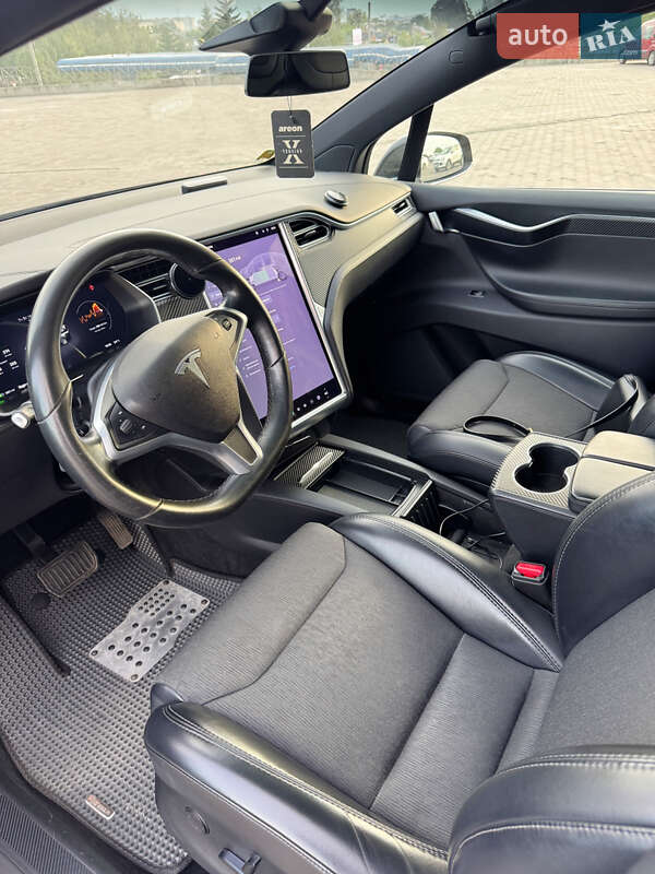 Позашляховик / Кросовер Tesla Model X 2017 в Харкові