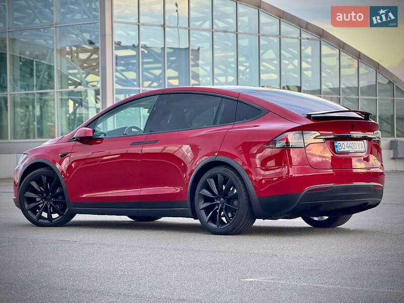 Внедорожник / Кроссовер Tesla Model X 2019 в Киеве