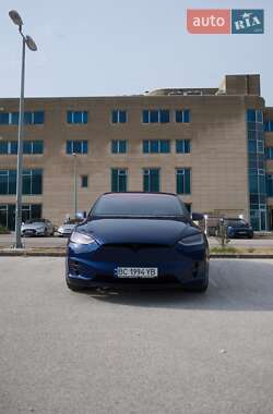 Позашляховик / Кросовер Tesla Model X 2019 в 