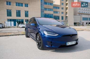 Tesla Model X 2019