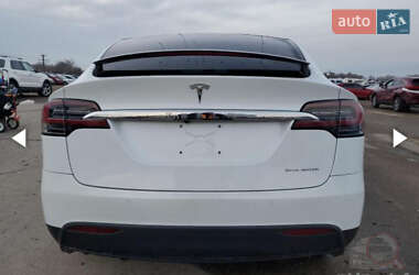 Позашляховик / Кросовер Tesla Model X 2021 в 