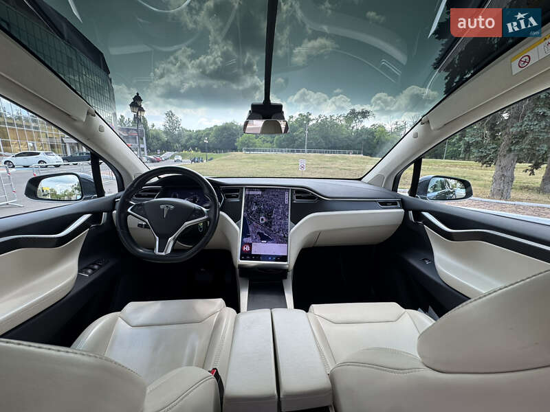 Позашляховик / Кросовер Tesla Model X 2017 в Одесі