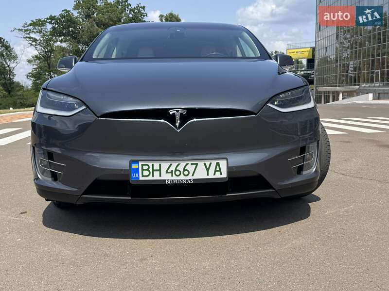 Позашляховик / Кросовер Tesla Model X 2017 в Одесі