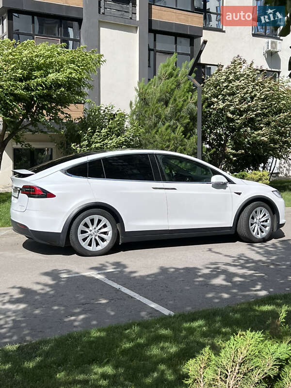 Внедорожник / Кроссовер Tesla Model X 2020 в Киеве