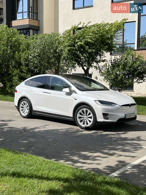 Внедорожник / Кроссовер Tesla Model X 2020 в Киеве