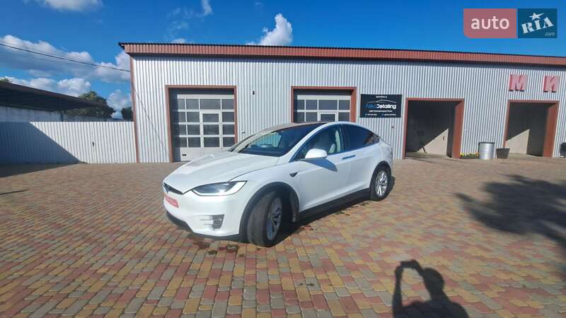 Внедорожник / Кроссовер Tesla Model X 2018 в 
