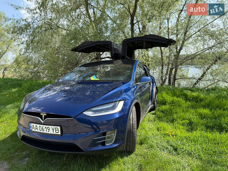 Внедорожник / Кроссовер Tesla Model X 2016 в Киеве