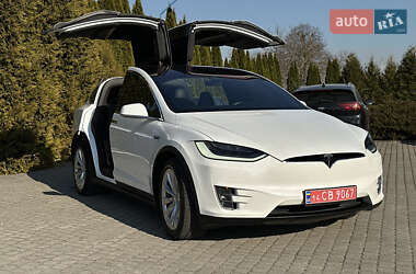 Позашляховик / Кросовер Tesla Model X 2018 в 