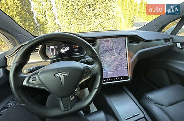 Позашляховик / Кросовер Tesla Model X 2018 в 