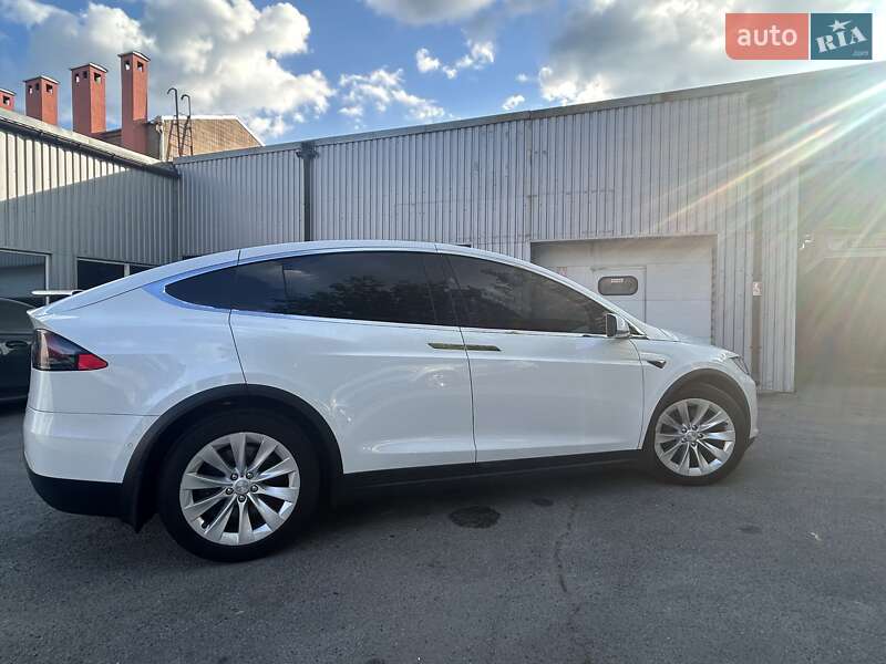 Внедорожник / Кроссовер Tesla Model X 2020 в Харькове