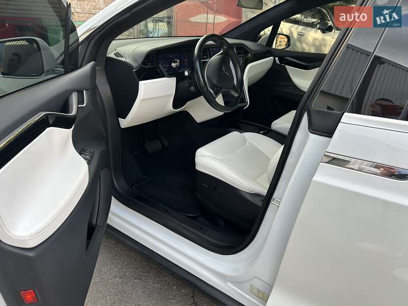 Внедорожник / Кроссовер Tesla Model X 2020 в Харькове