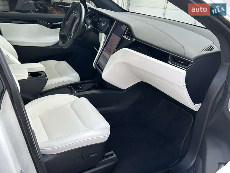 Внедорожник / Кроссовер Tesla Model X 2020 в Харькове