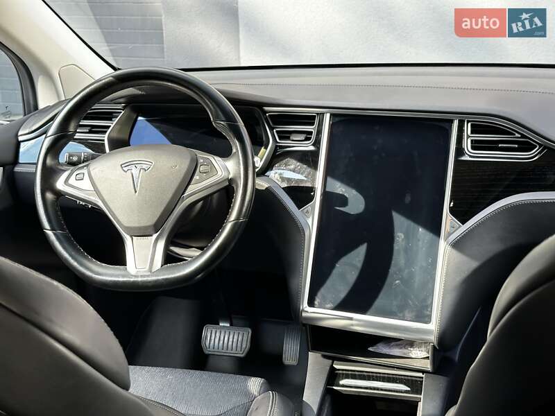 Внедорожник / Кроссовер Tesla Model X 2017 в Киеве