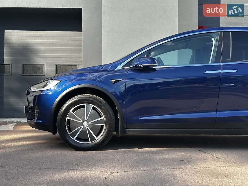 Внедорожник / Кроссовер Tesla Model X 2017 в Киеве