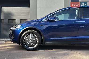 Внедорожник / Кроссовер Tesla Model X 2017 в 