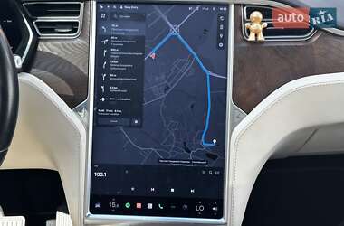 Позашляховик / Кросовер Tesla Model X 2017 в 