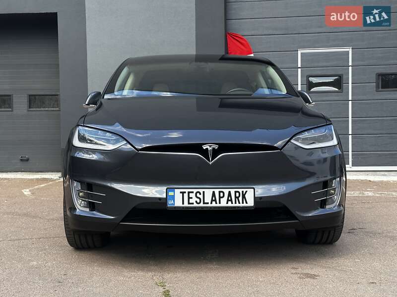 Позашляховик / Кросовер Tesla Model X 2017 в Києві