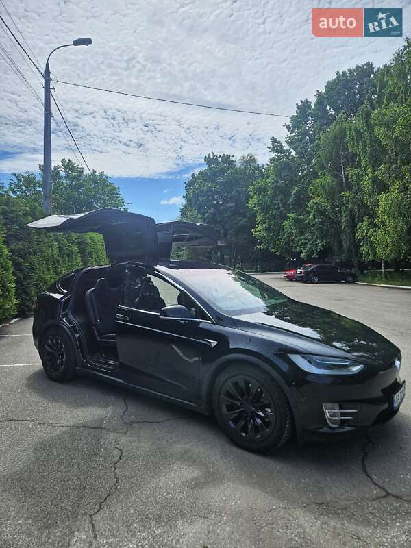 Внедорожник / Кроссовер Tesla Model X 2018 в Киеве