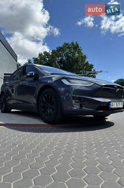 Позашляховик / Кросовер Tesla Model X 2017 в 