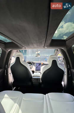 Позашляховик / Кросовер Tesla Model X 2017 в 