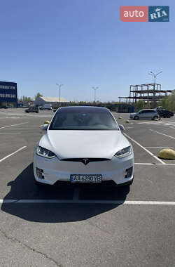 Внедорожник / Кроссовер Tesla Model X 2017 в 