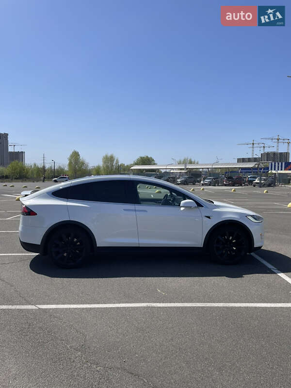 Внедорожник / Кроссовер Tesla Model X 2017 в Киеве