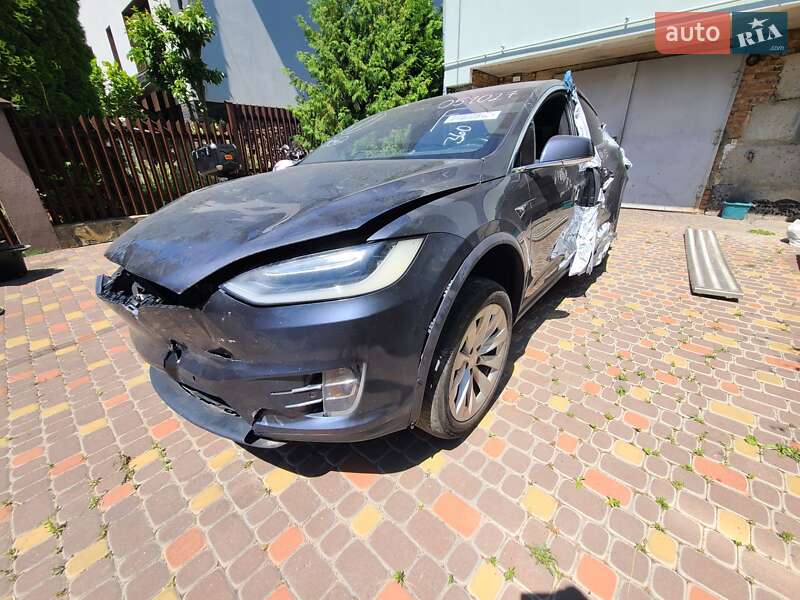 Tesla Model X 2017