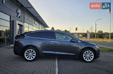 Позашляховик / Кросовер Tesla Model X 2018 в 