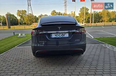 Позашляховик / Кросовер Tesla Model X 2018 в 