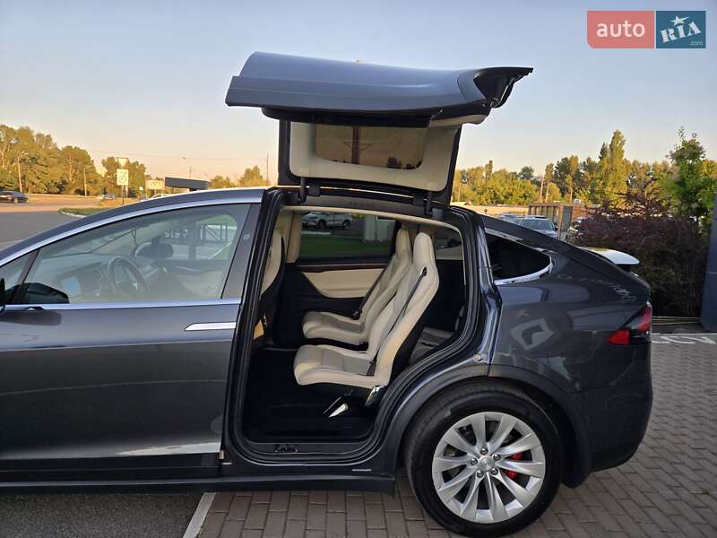Позашляховик / Кросовер Tesla Model X 2018 в Києві фото 35 Позашляховик / Кросовер Tesla Model X 2018 в Києві