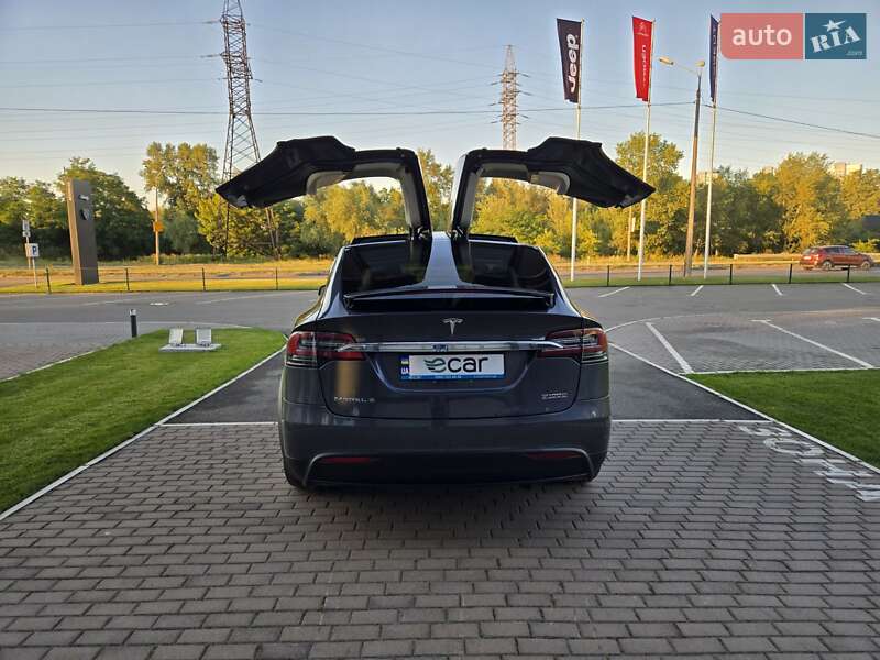 Позашляховик / Кросовер Tesla Model X 2018 в Києві фото 54 Позашляховик / Кросовер Tesla Model X 2018 в Києві