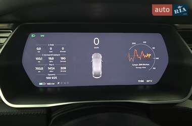Позашляховик / Кросовер Tesla Model X 2017 в 