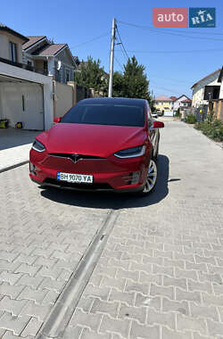 Позашляховик / Кросовер Tesla Model X 2018 в 