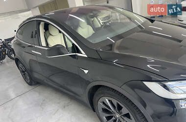 Внедорожник / Кроссовер Tesla Model X 2018 в 